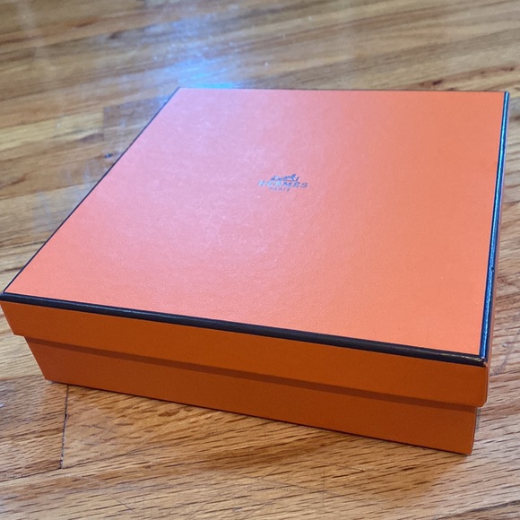 NWOT Hermes perfume and shave foam gift set w/ Hermes box & Hermes ribbons - Picture 9 of 9